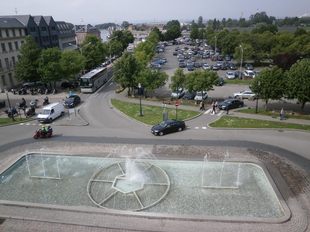 Escapade Au Coeur De Honfleur Avec Parking Prive Et Vue Panoramique Lejlighed Værelse billede